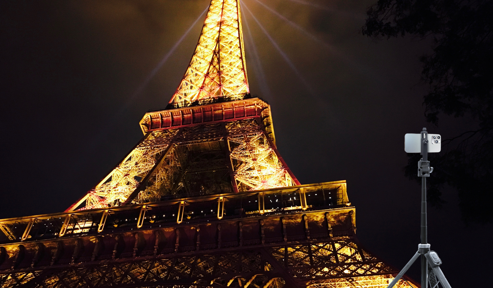 Night Photography: How to Capture Striking Shots When the Sun Goes Down?